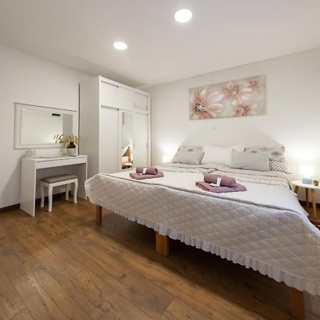 Apartments Travel โอโทชาส ภายนอก รูปภาพ